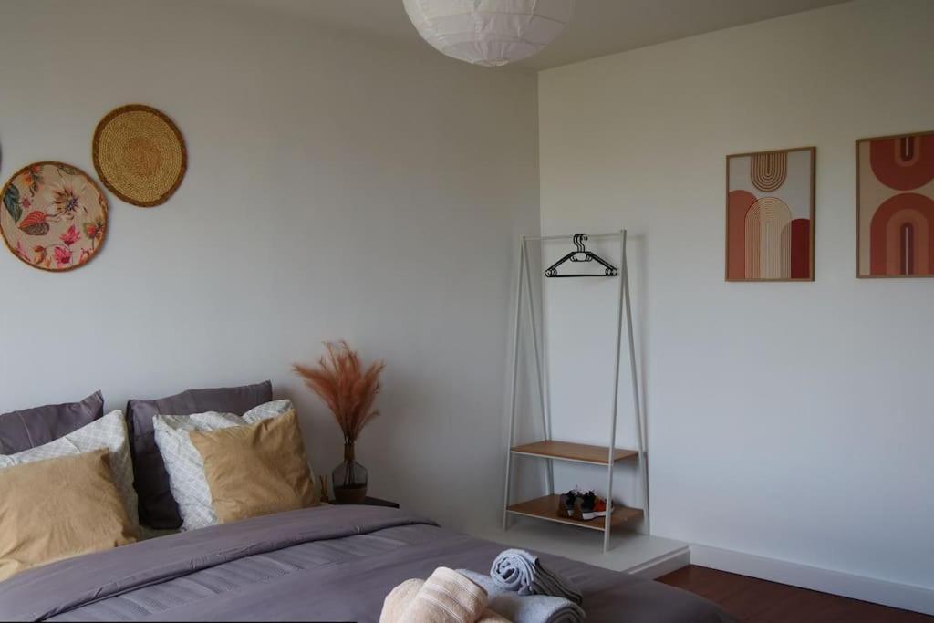 Cosy Proche Metro Apartment *
